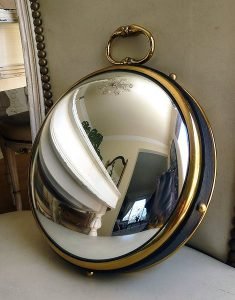 uses of concave mirror in daily life